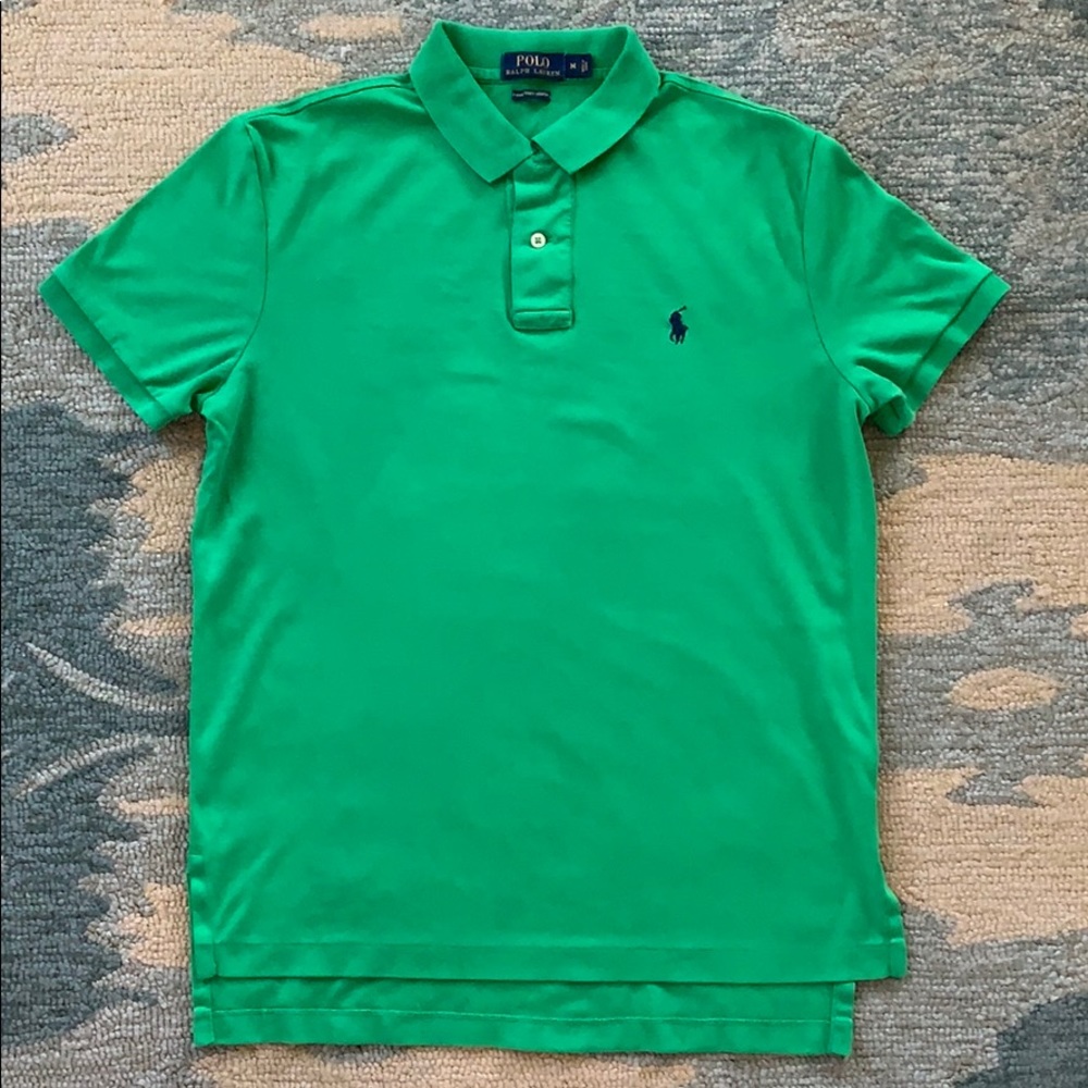 Polo pullover Kelly green. Navy blue polo man.